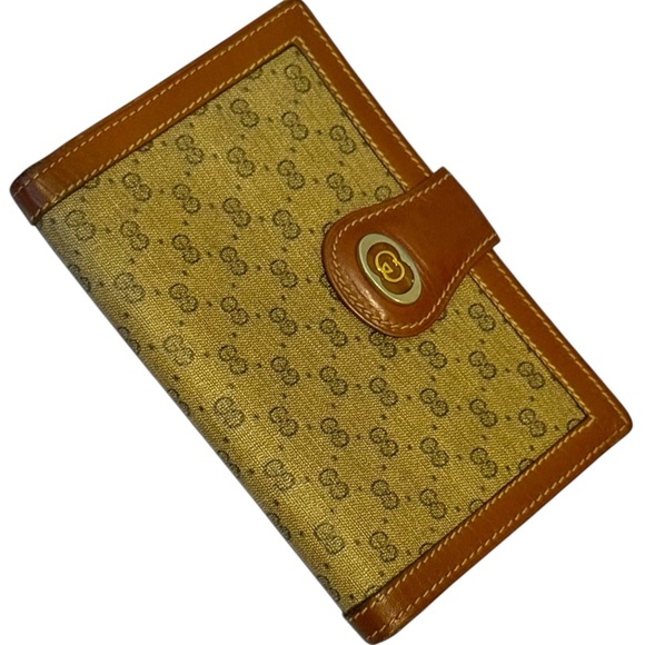 Gucci Handbags - GUCCI Micro GG Bifold Wallet Vintage with Kisslock MADE IN ITALY EUC